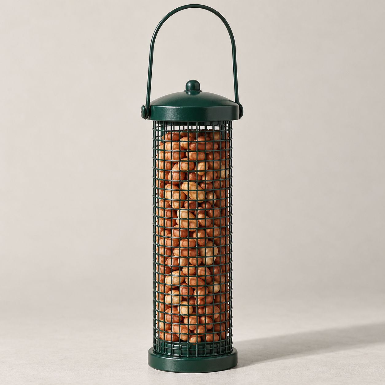Peanut mesh feeder